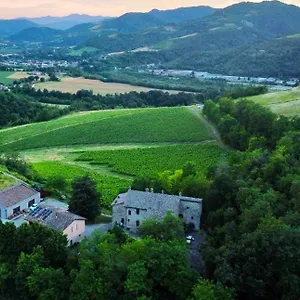Farm stay Tenuta Folesano Wine Estate 13th Century, Marzabotto